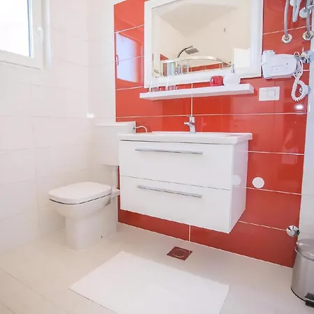 Apartman Klimatisierte Birikina 4 Mit Pool